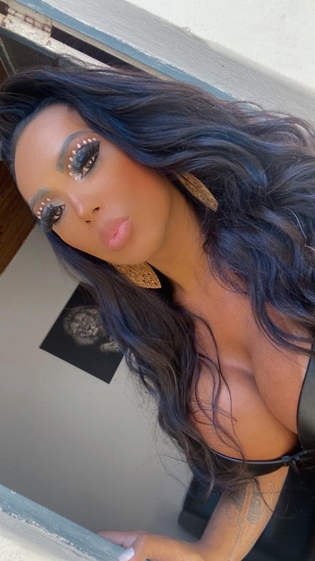 Roberta Palace best star photos