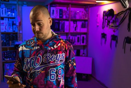 mom onlyfans pornographic images