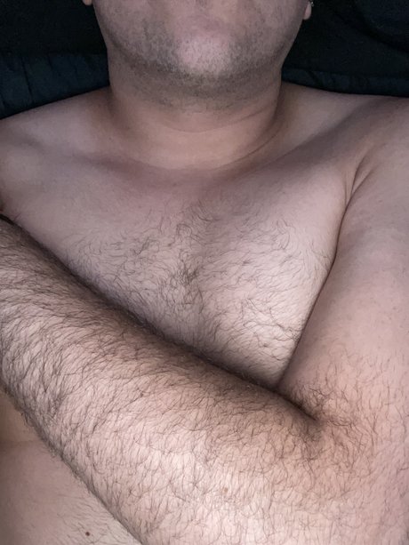 Alejandro Salazar model high quality image