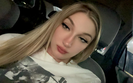 Snowflake pornstar nude picture