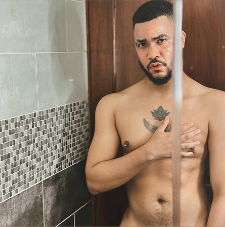 Junn model naked images