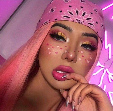 Pink LIL Baddie beautiful star pic