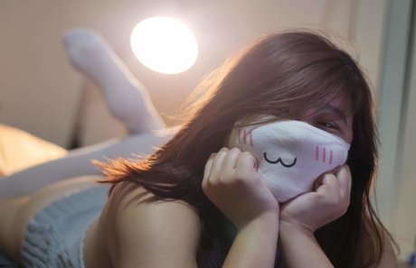 Peach Catto xxx model gallery