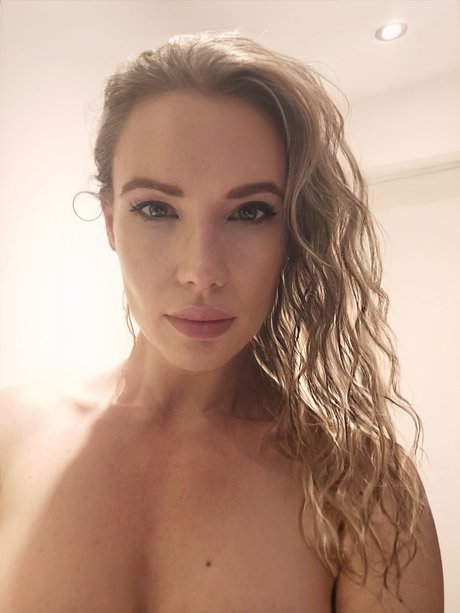 Penny Size Queen of Spades Hotwife QOS star nudes photo