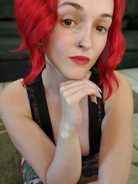 Cherry Valentine_ hot actress img