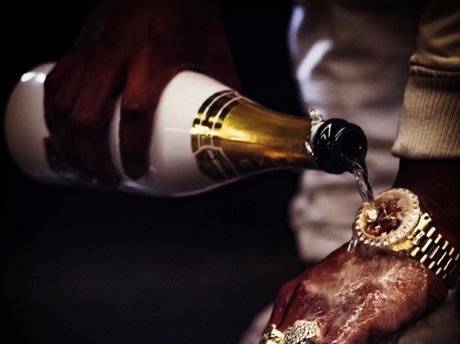 Cinn pornstar naked image