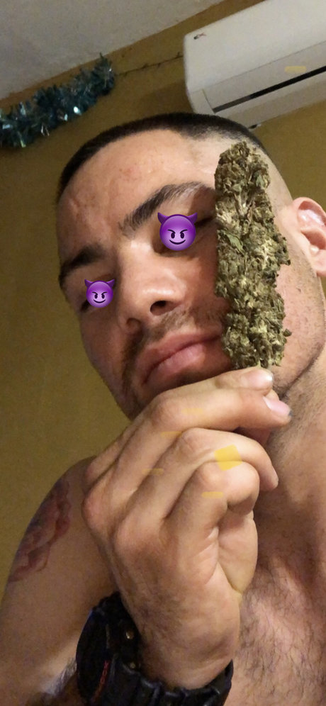 Buster model xxx photo