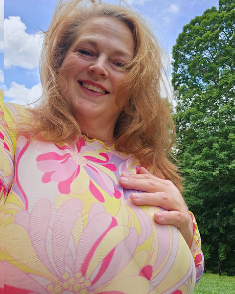 _Cock Whispering Hotwife JJ BBW Big Tits perfect star pic