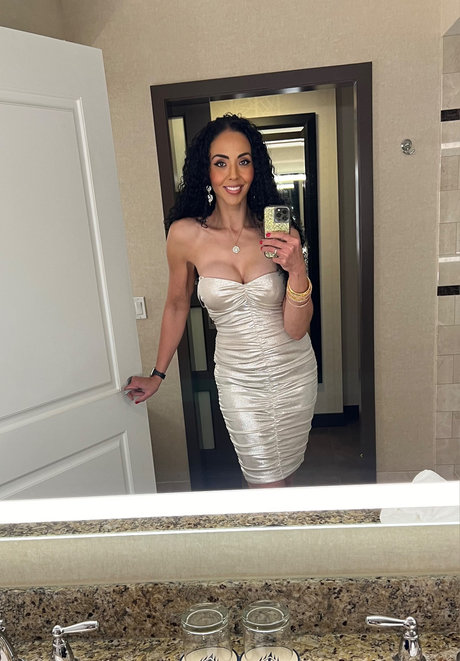 Dawn Alexis top star img