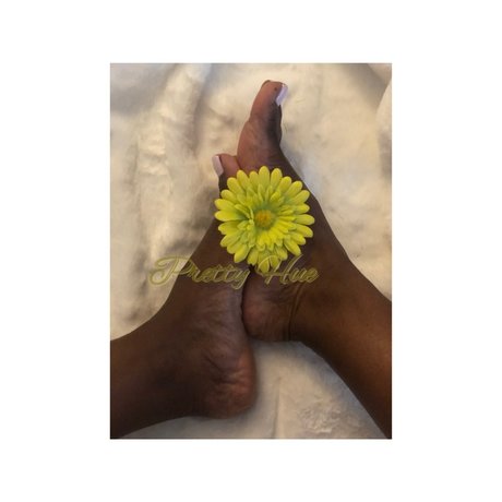 1PrettyHue exclusive model gallery