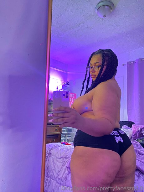 PrettyFaceSzn Naomi Nash top star photos