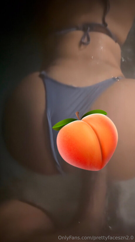 PrettyFaceSzn Naomi Nash exclusive pornstar pic