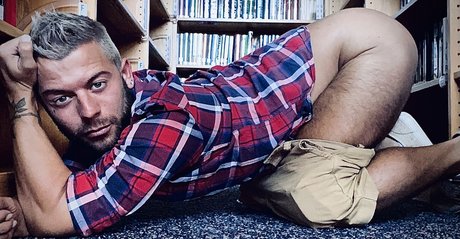 Christopher K model naked image