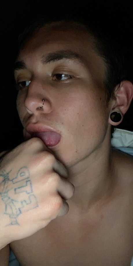 PonyBoy_ model nice pictures