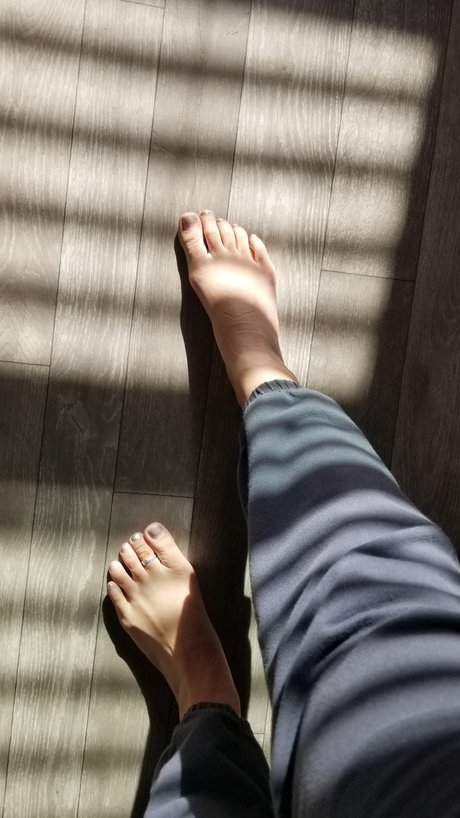 Polynesian Only Feet perfect pornstar photo