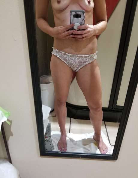 americanhousewife sexy model pictures