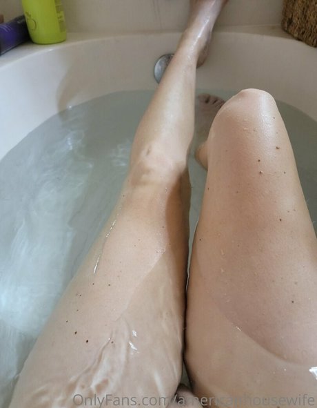 americanhousewife model beautiful archive