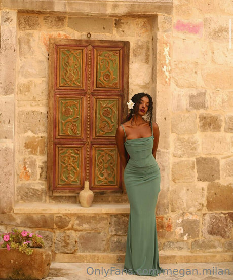 busty mom onlyfans art xxx images