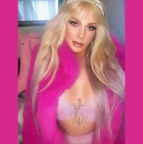 big tits granny onlyfans hot naked picture