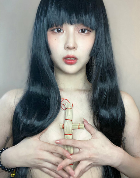 Jang Joo sexy model photo