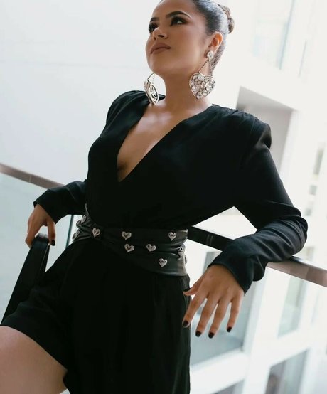 Maisa model top picture