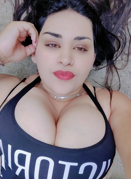 Jennifer Busty Latina art star pics