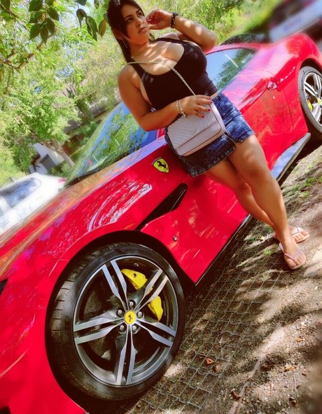 Jennifer Busty Latina pornstar sexy images