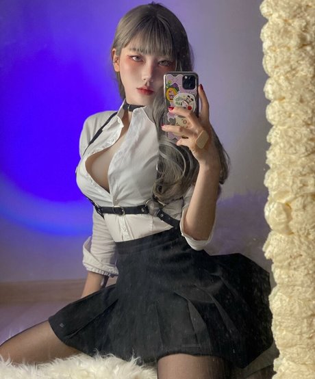 Naughty Rabbit nudes model archive