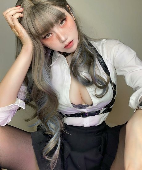 Naughty Rabbit sex actress image