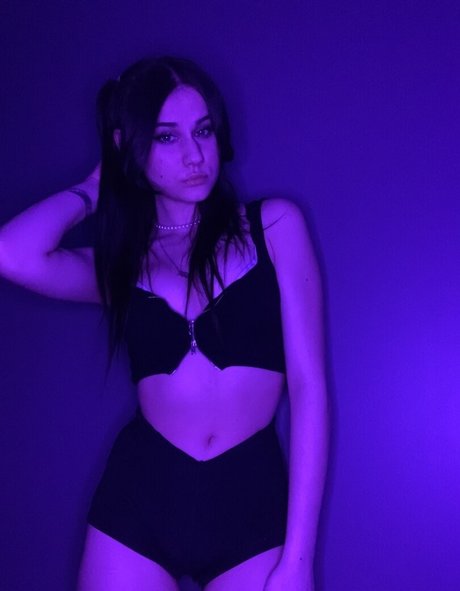 wspghost naked model image