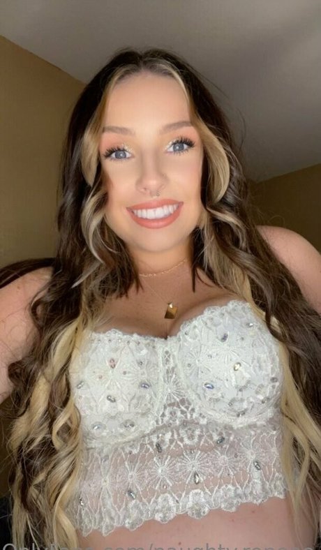 naughty reneee star nude photos