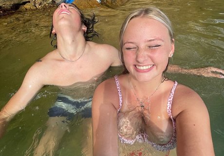 blonde shemale onlyfans top galleries