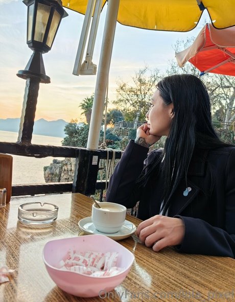 lola pixel model best photo