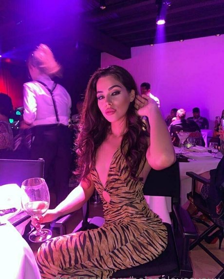 gloryhole wife onlyfans free sexy picture