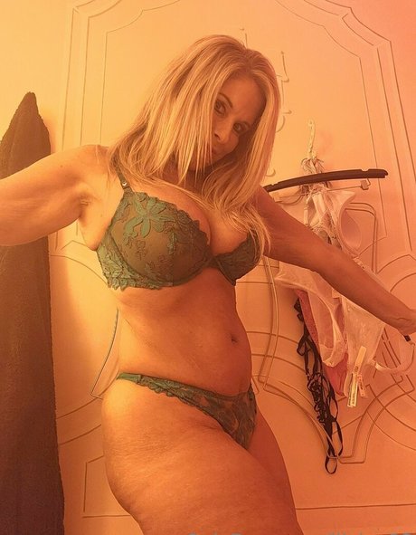 lilylee23 pornstar nice image