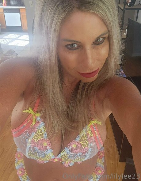 lilylee23 free actress pics