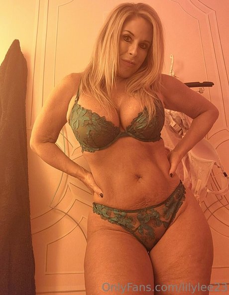 lilylee23 pornstar nice image