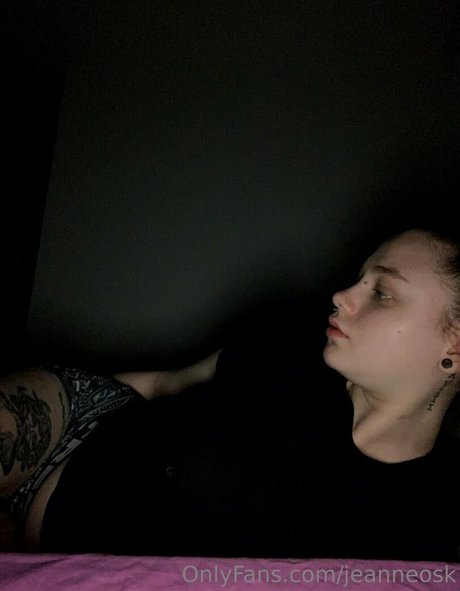 jeanneosk hot actress pic