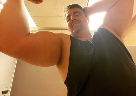 outihulk model beautiful images