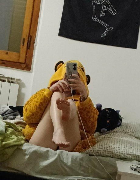 alucarynmoon naked star img