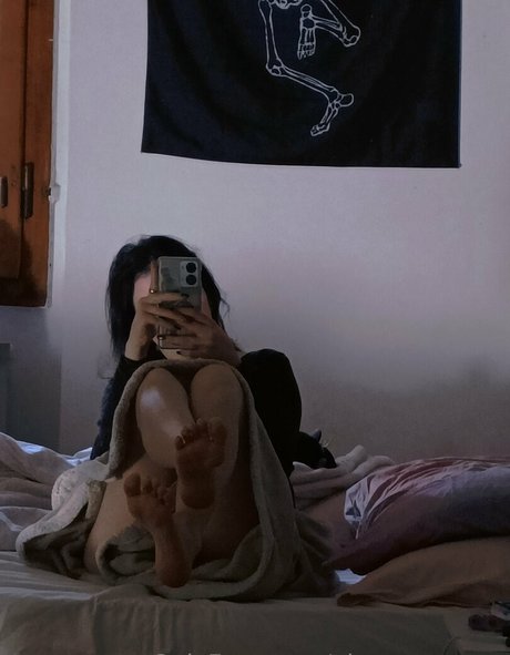 alucarynmoon model perfect archive