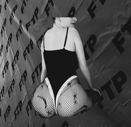 slizzzzardxx pornstar beautiful img