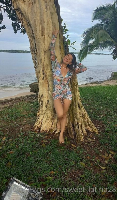 sweet latina28 pornstar exclusive pictures