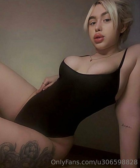 hottest young onlyfans pretty img