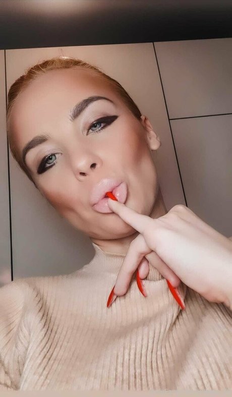 juleeya 69 pornographic model gallery