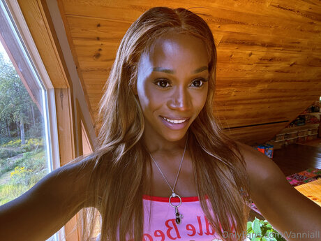 vanniallfree porn star photo