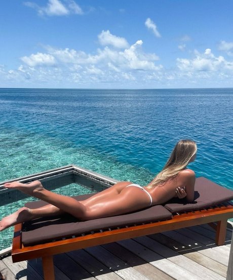 Lizavaiss nice model photo