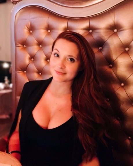 Aureylian nice pornstar image