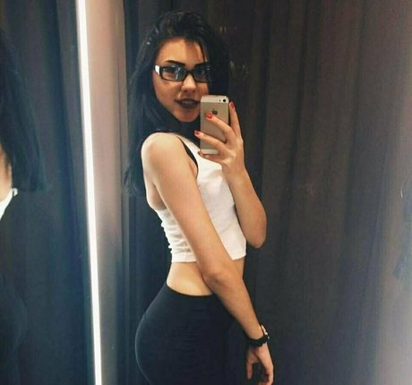 lindamisty model hot pictures