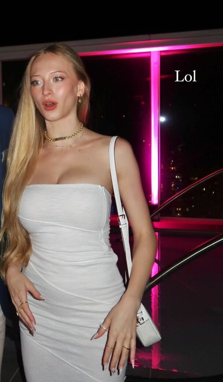 sophia ilysm model xxx image